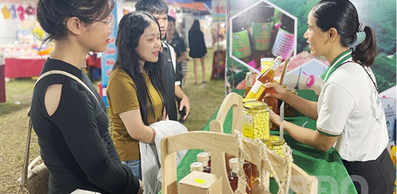 Phiên chợ miền núi huyện An Lão: Cơ hội kết nối doanh nghiệp và người tiêu dùng